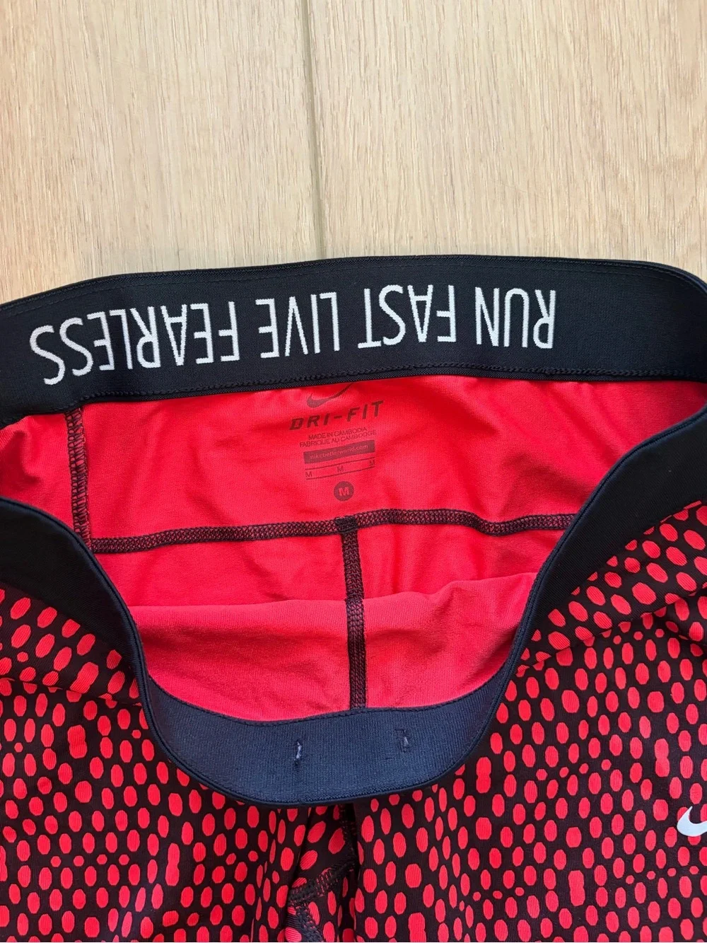 Nike Dri-Fit Epic Run Womens Red and Black Patterned'Athletic Leggings